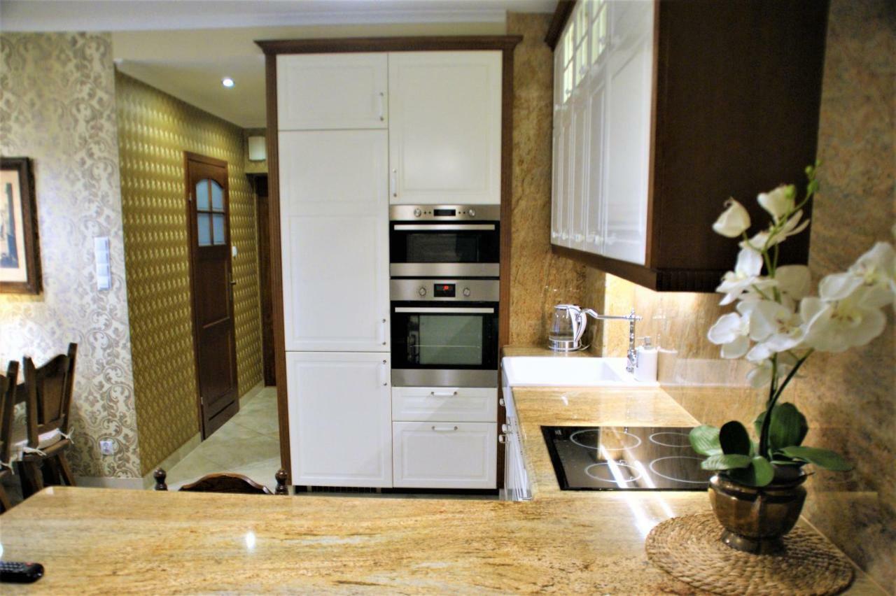Villa La Val, Apartamenty Walbrzych Wałbrzych Exterior foto
